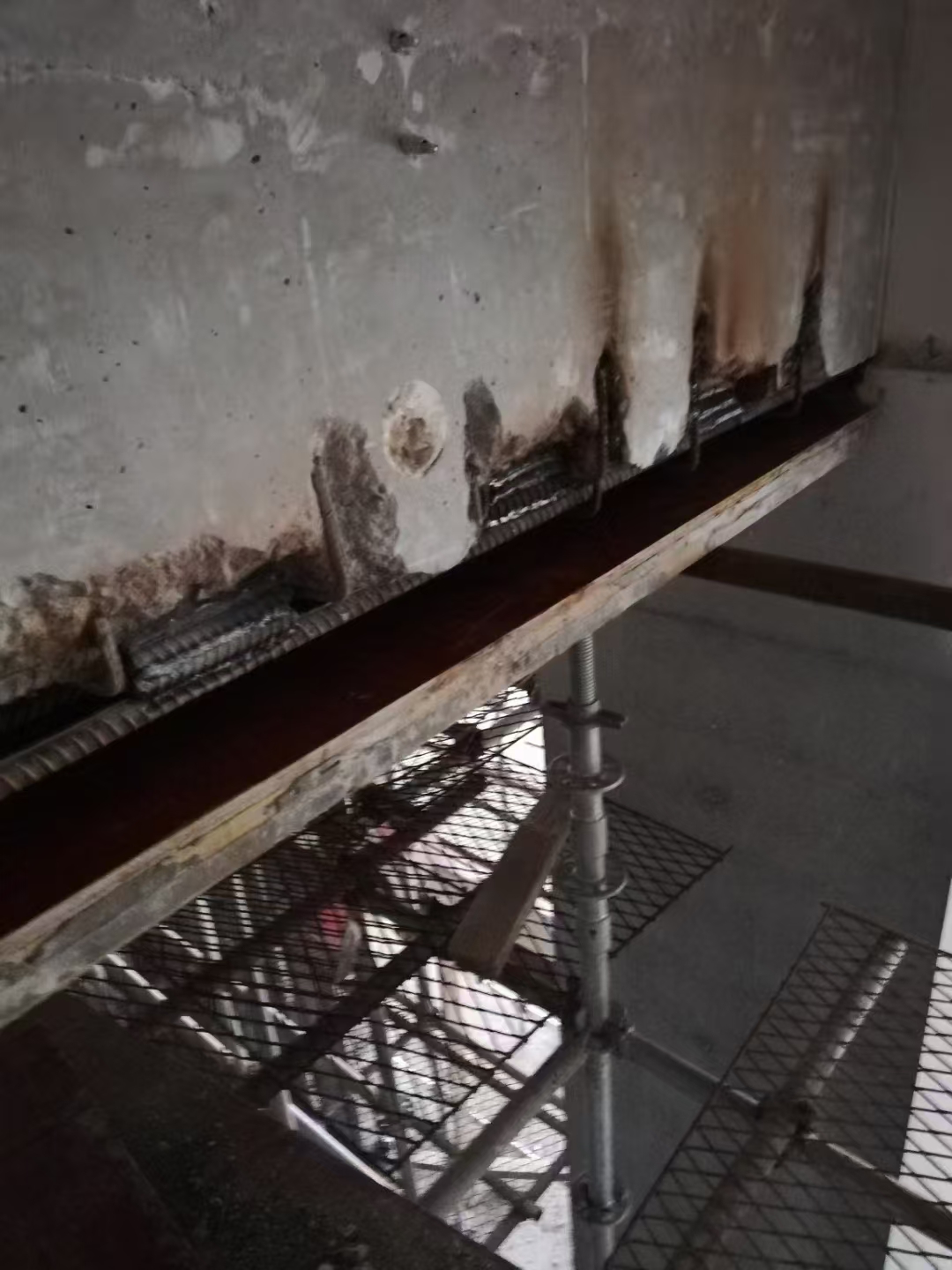 运城梁钢筋少了怎么加固